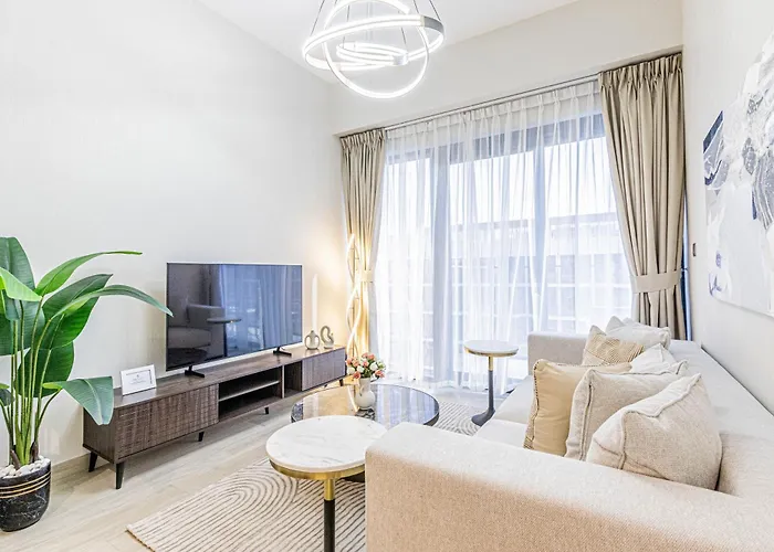 Luxurious 1Br Living In Azizi Riviera 39