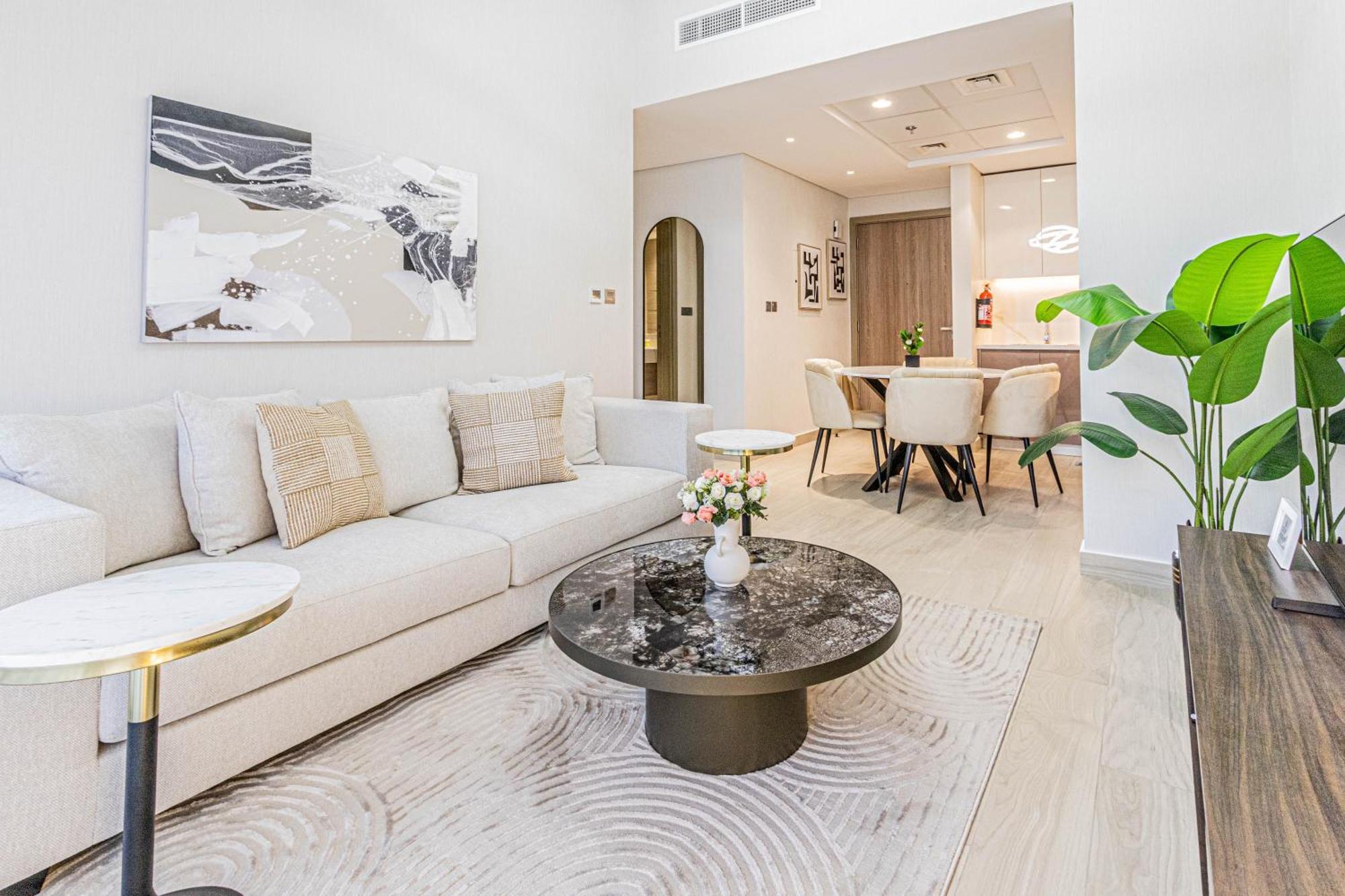 Luxurious 1br Living In Azizi Riviera 39 Dubai